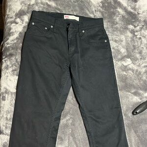 Black slim stretch lightweight black denim Levi’s. 28x28 so soft. Worn once.